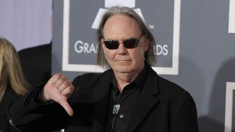 Neil Young komt met nieuw album vol traditionals
