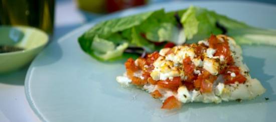 GriekseKabeljauw schotel met tomaten en fetakaas