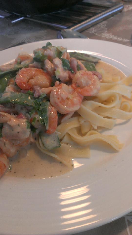 Pasta met gamba’s,zalm en spekje(Alex Schilder)