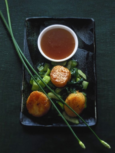 Gekarameliseerde coquilles met limoensaus