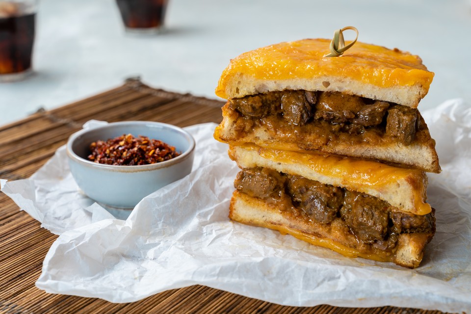 TOSTI RENDANG