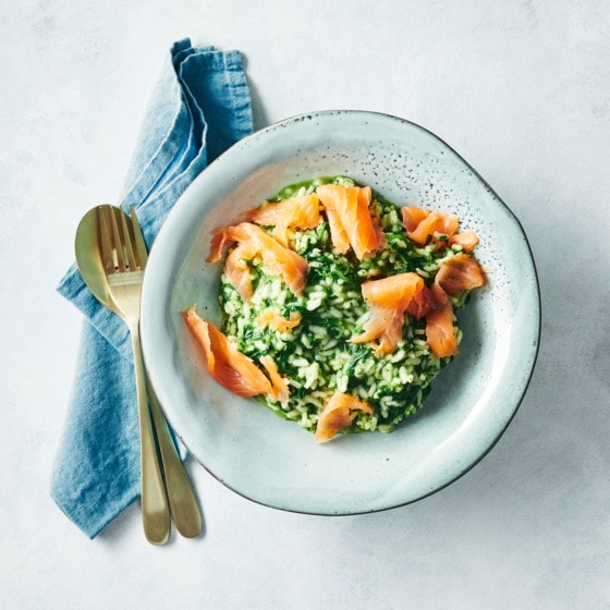 Spinazierisotto met gerookte zalm